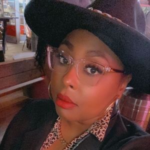 Meet your Posher, Bianca